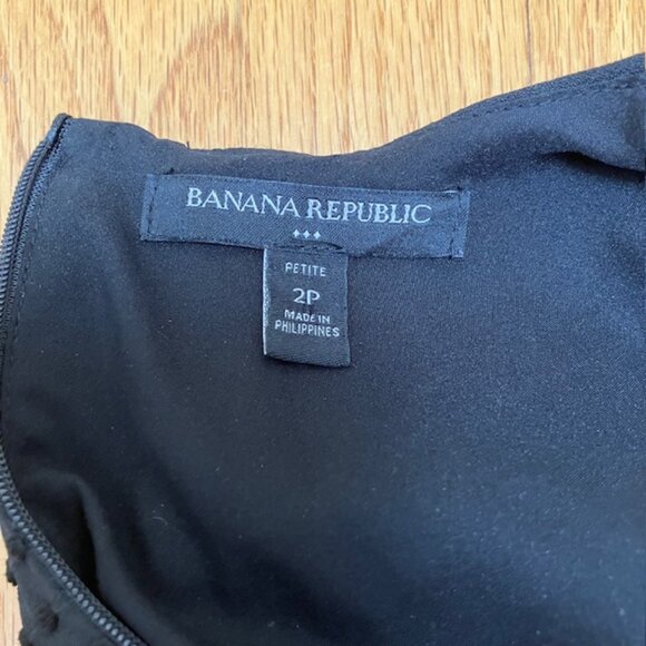 Banana Republic Factory Black Clip Dot Sheath Dress size 2P - Picture 5 of 9